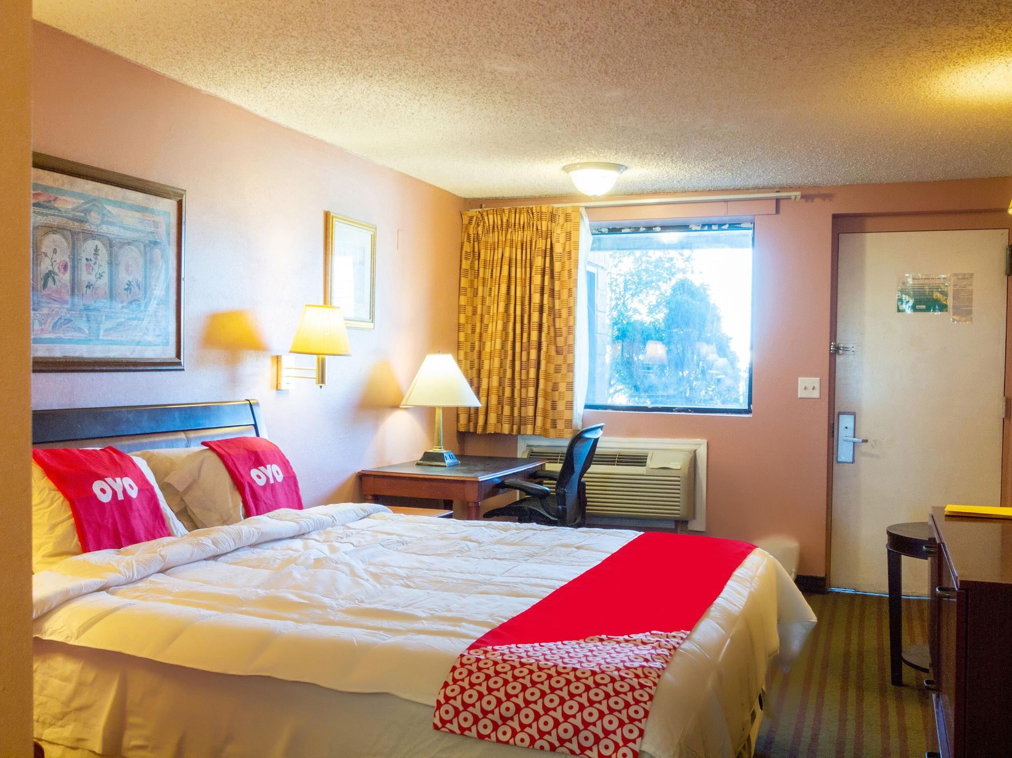 Oyo Hotel Edison Nj Route 1 Eksteriør billede