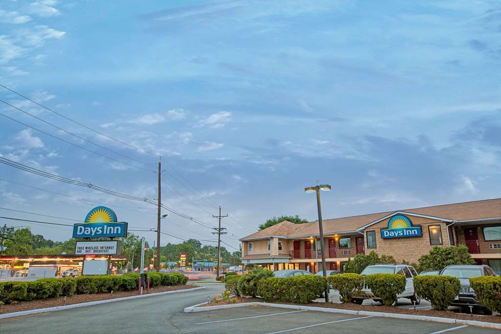 Oyo Hotel Edison Nj Route 1 Eksteriør billede