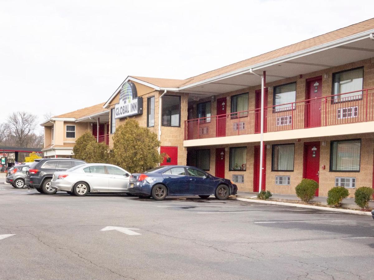 Oyo Hotel Edison Nj Route 1 Eksteriør billede